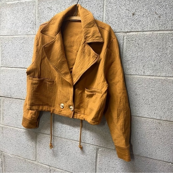 Astr The Label En Route Jacket in Caramel - Picture 6 of 11